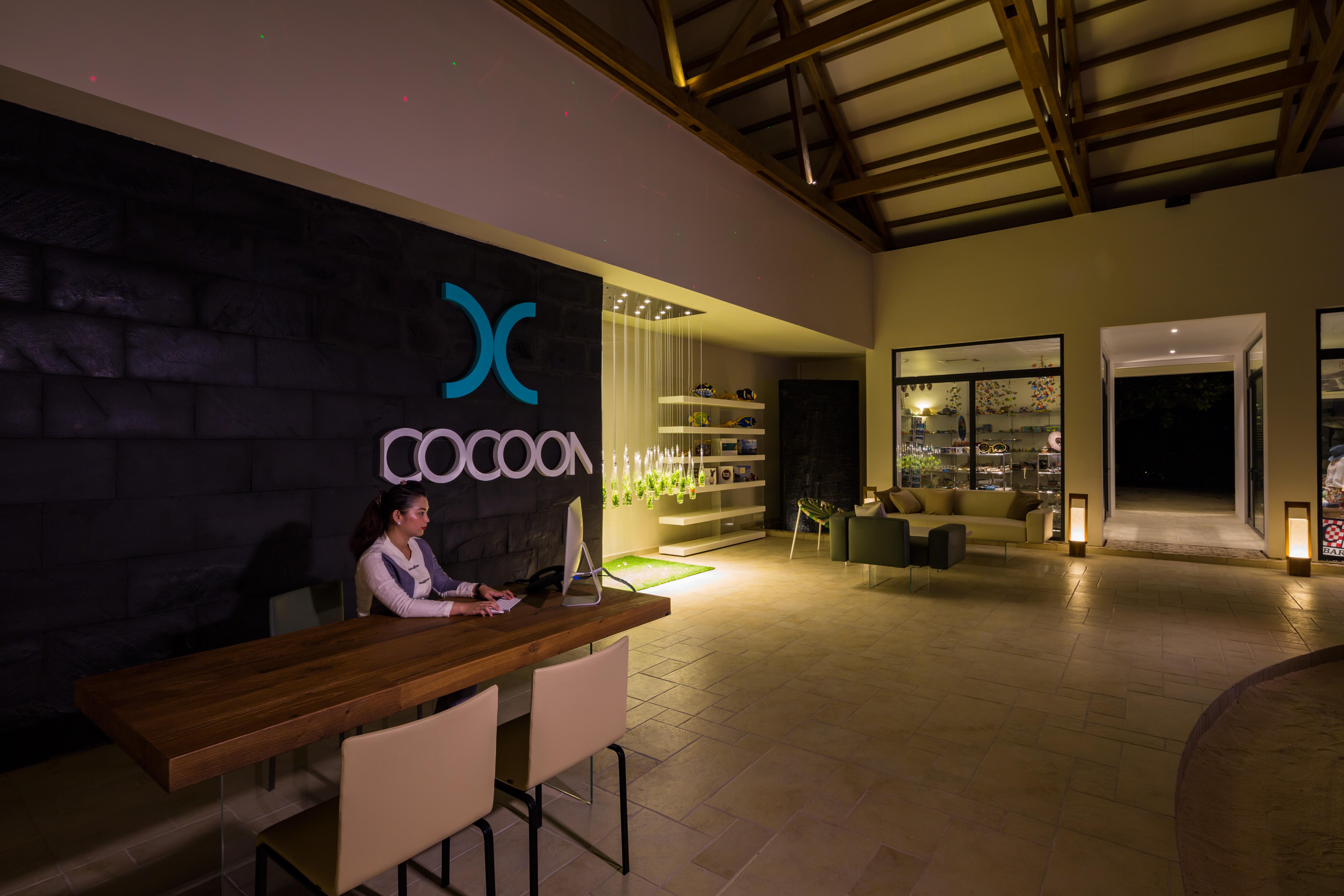 Отель Cocoon Maldives Kurendhoo Экстерьер фото