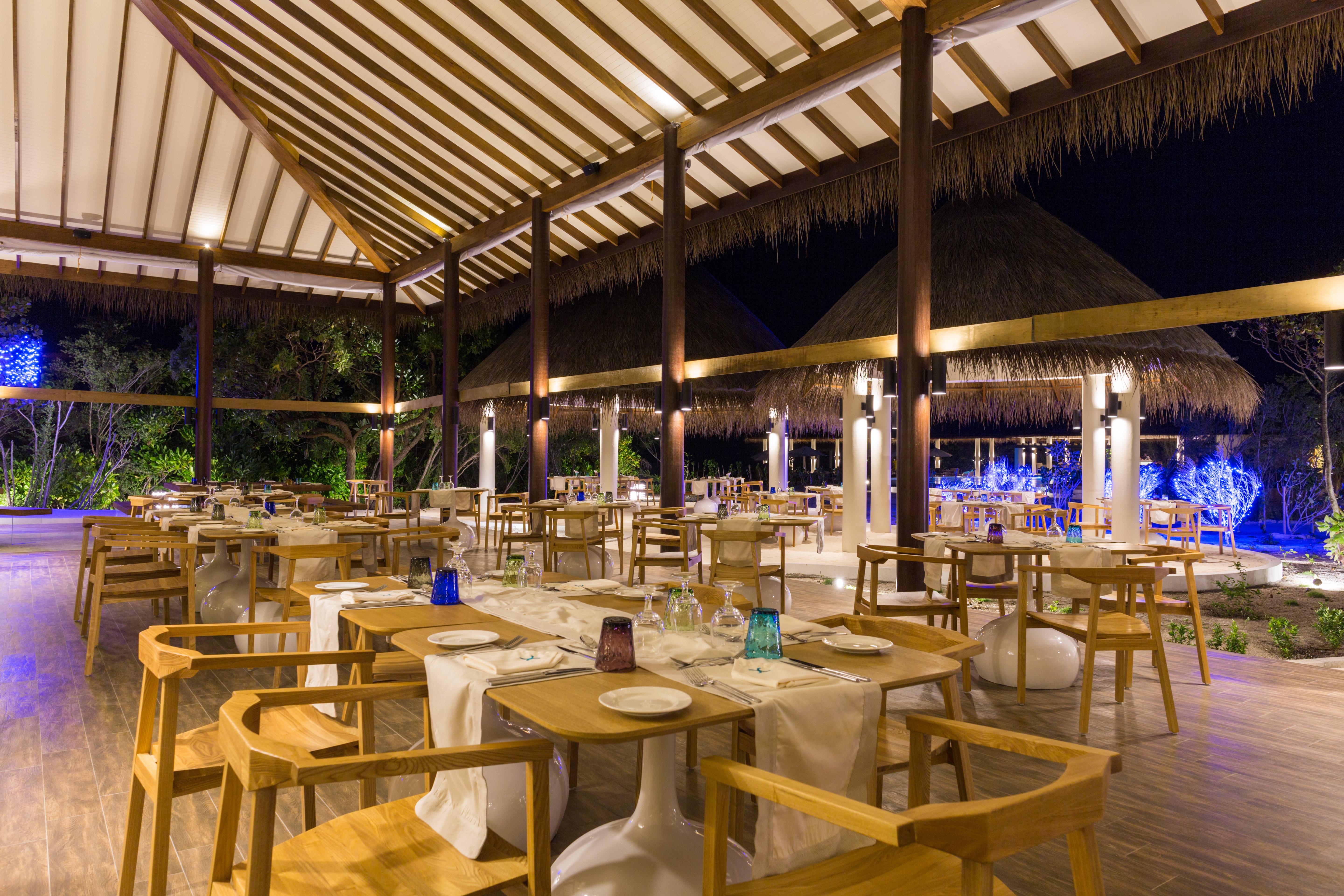 Отель Cocoon Maldives Kurendhoo Экстерьер фото
