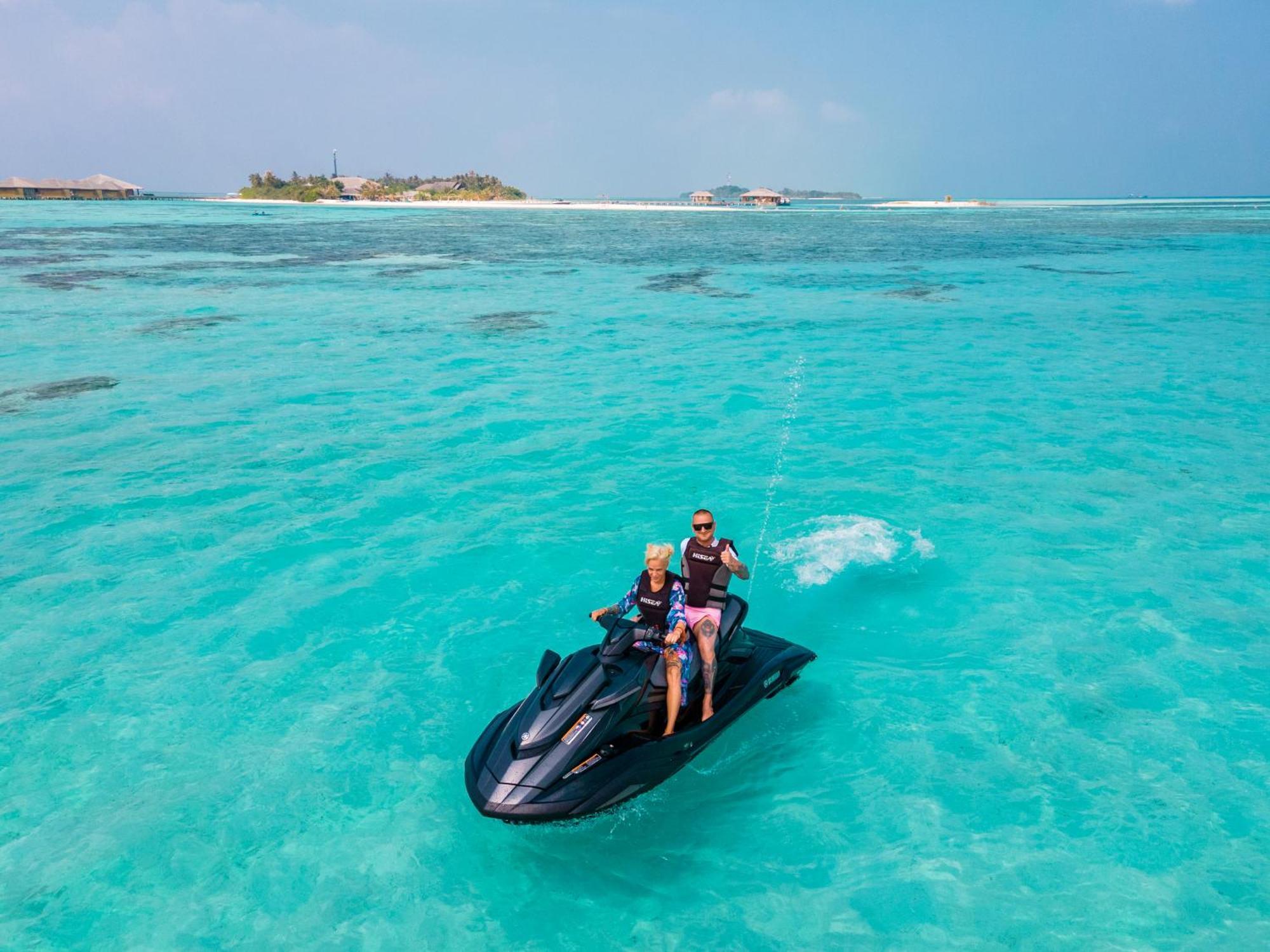 Отель Cocoon Maldives Kurendhoo Экстерьер фото