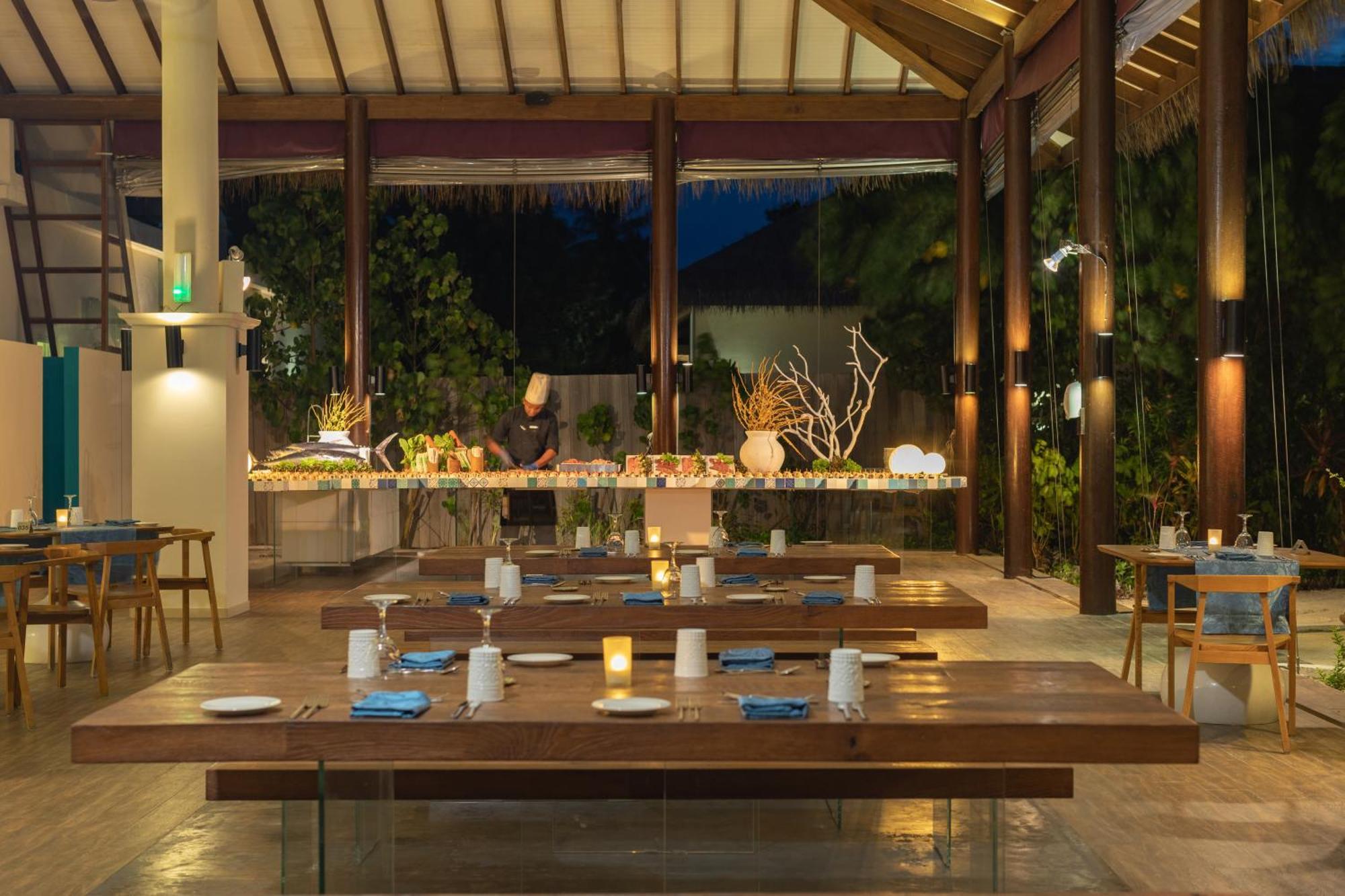 Отель Cocoon Maldives Kurendhoo Экстерьер фото