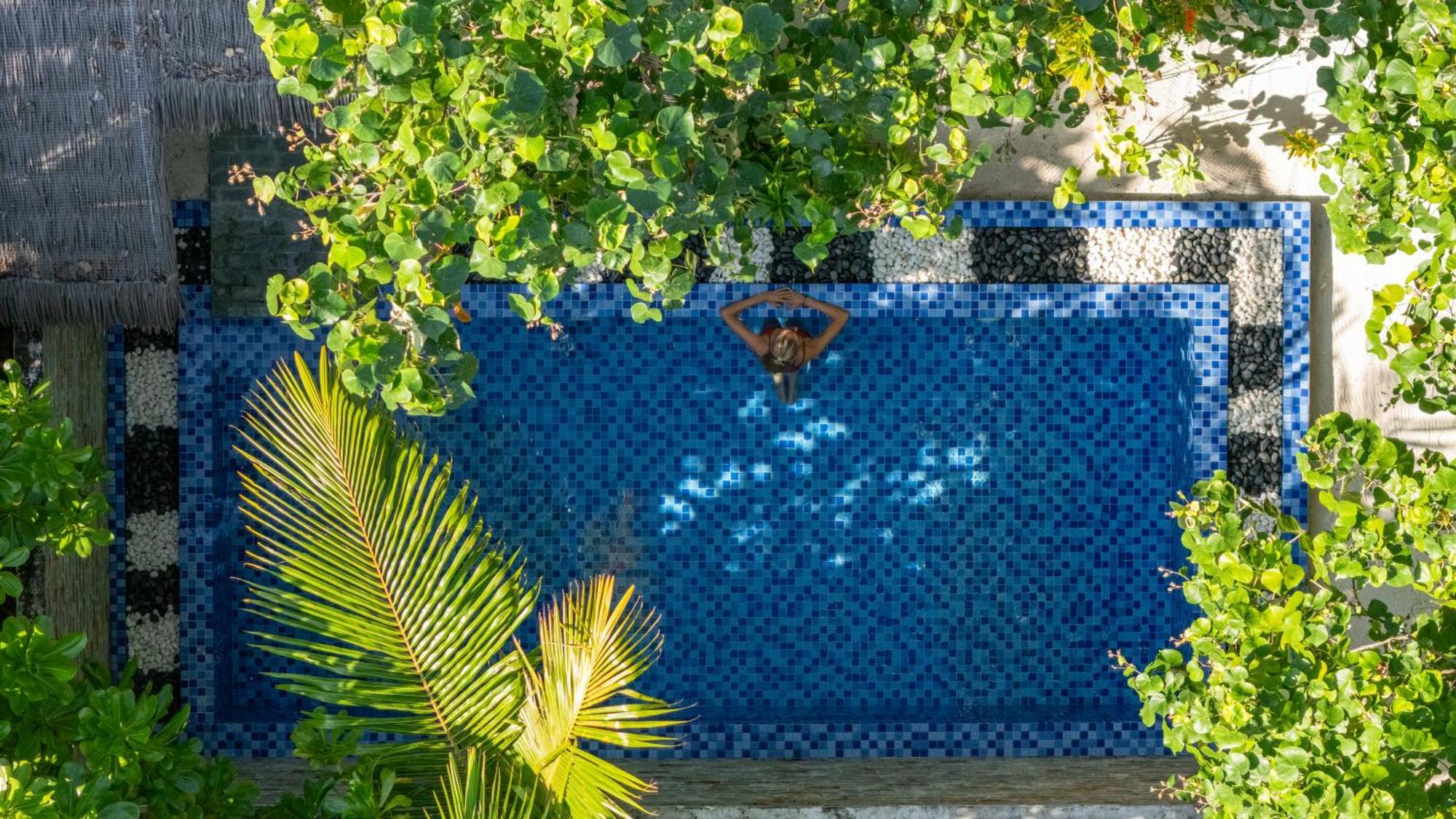 Отель Cocoon Maldives Kurendhoo Экстерьер фото